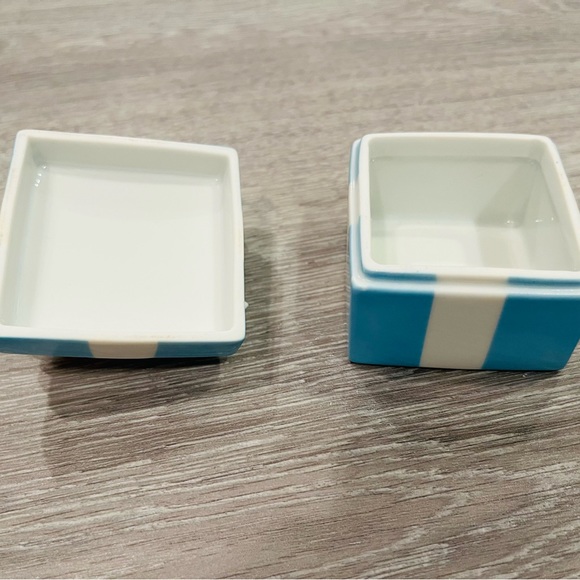 Tiffany blue porcelain Trinket Box - Picture 11 of 14